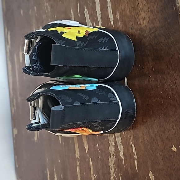 POKÉMON kids Hightop Sneakers - Picture 6 of 8